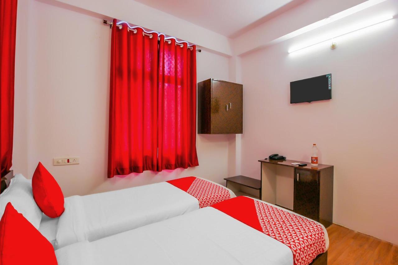 โอโย 17168 Hz ลอดจ์ Hotel ไฮเดอราบัด ภายนอก รูปภาพ