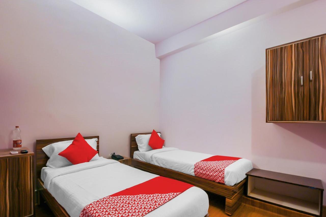 โอโย 17168 Hz ลอดจ์ Hotel ไฮเดอราบัด ภายนอก รูปภาพ