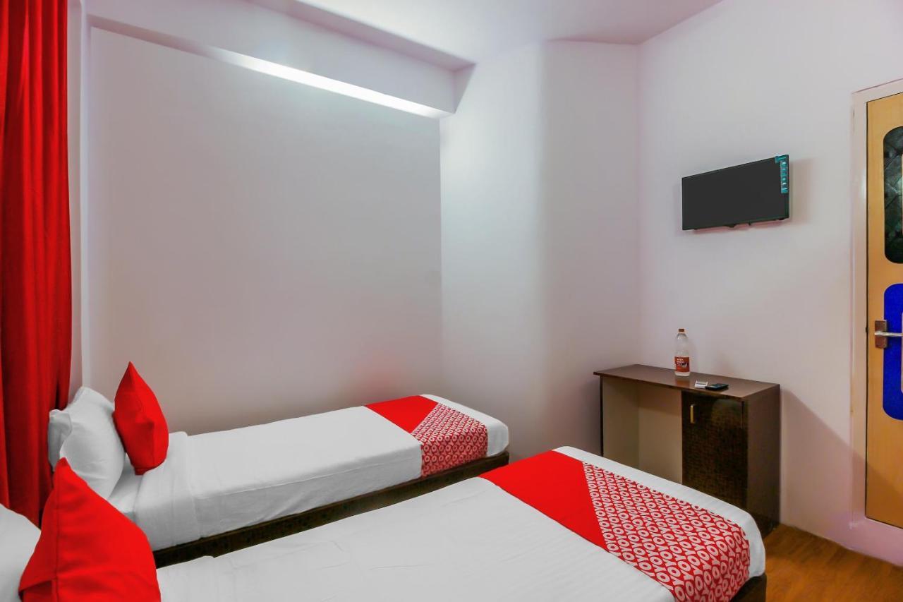 โอโย 17168 Hz ลอดจ์ Hotel ไฮเดอราบัด ภายนอก รูปภาพ